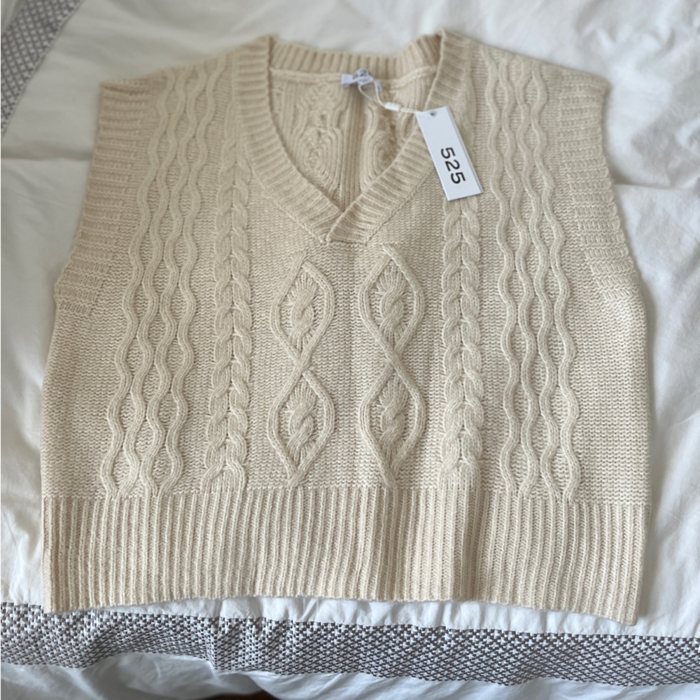 525 America sweater vest cable knit new with tags size large